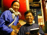 張家界導游姜怡在云南麗江與宣科先生合影